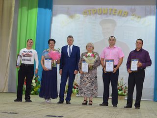 В профессиональный праздник – заслуженный почёт и уважение строителям Хакасии