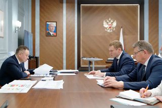 Глава Хакасии встретился с министром строительства и ЖКХ России