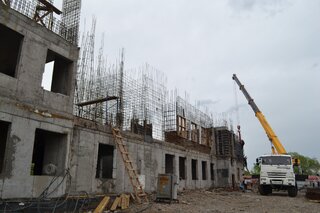 Рабочие приступили к возведению третьего этажа на  строящейся поликлинике в Черногорске